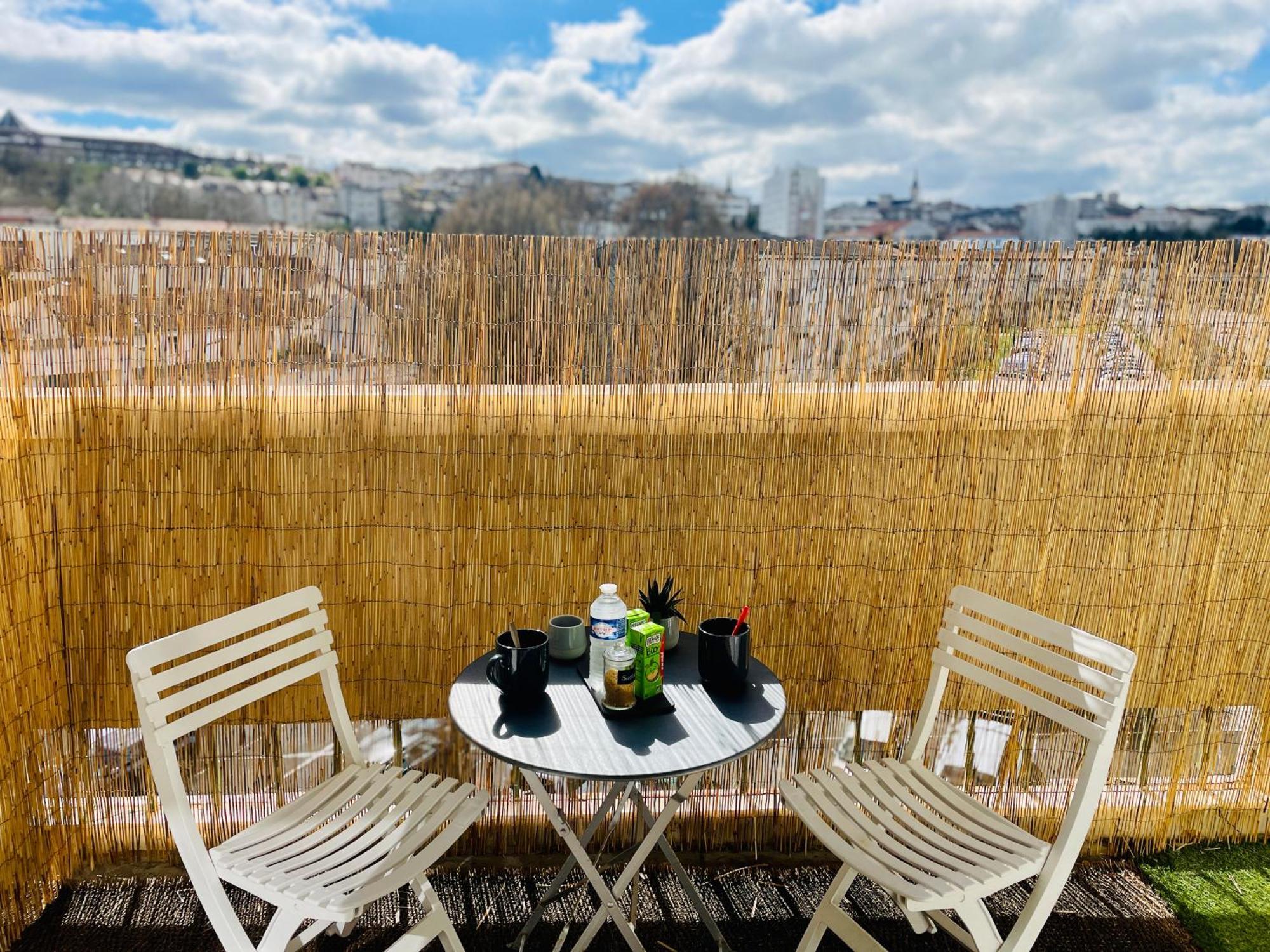 Proche Gare Tgv Deco Theme Bande Dessinee Apartment Angouleme