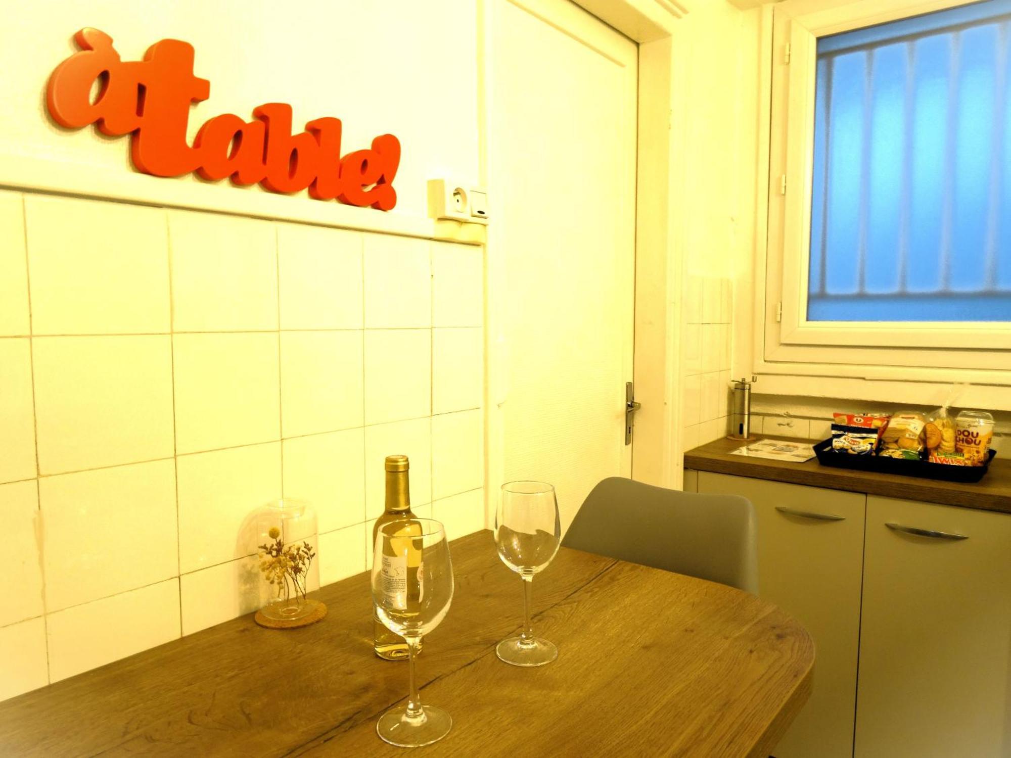 Appartement Proche Gare Tgv Deco Theme Bande Dessinee Angoulême